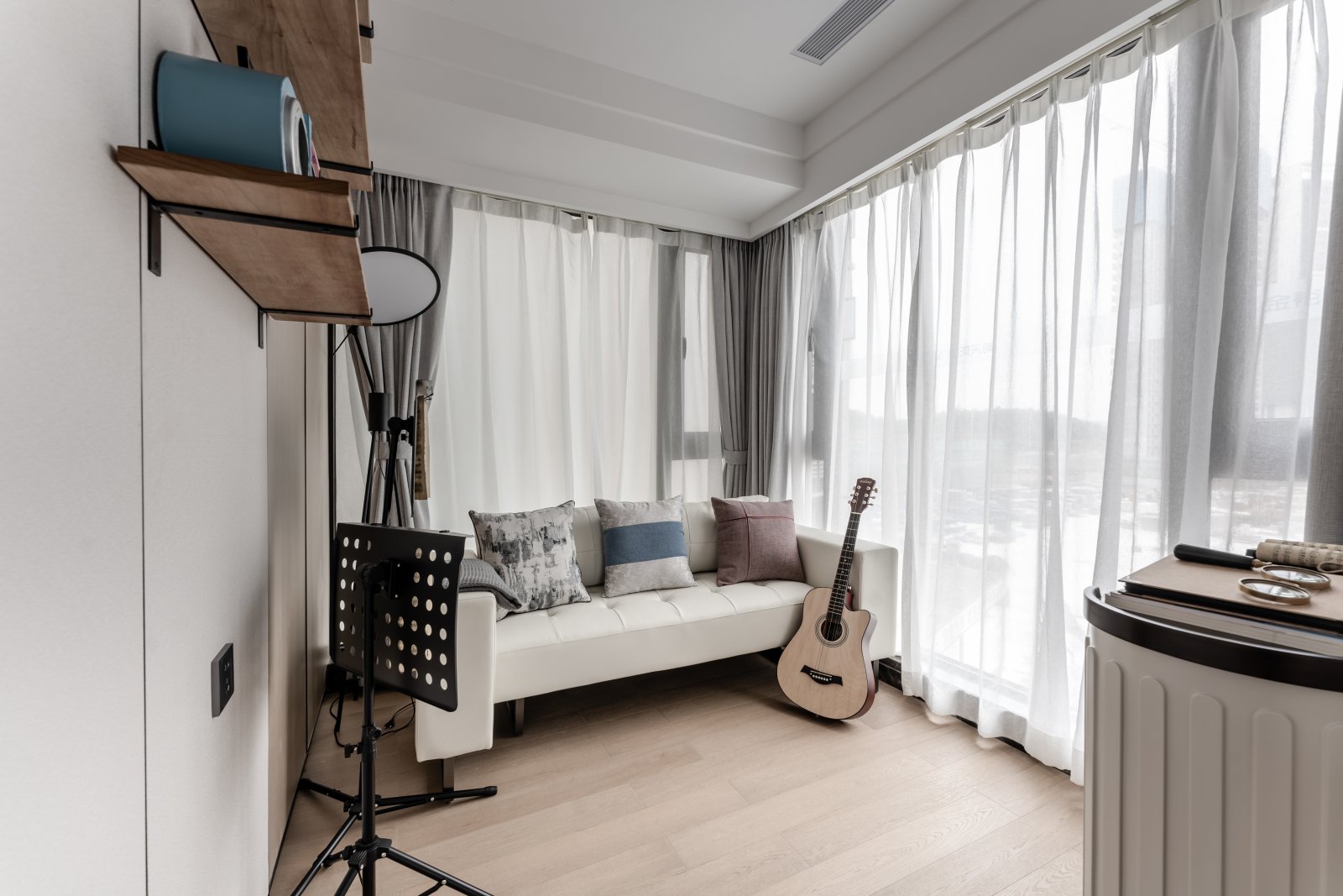 現(xiàn)代簡(jiǎn)約風(fēng)格室內(nèi)設(shè)計(jì)家裝案例-多功能房 現(xiàn)代簡(jiǎn)約風(fēng)格室內(nèi)設(shè)計(jì)家裝案例-多功能房