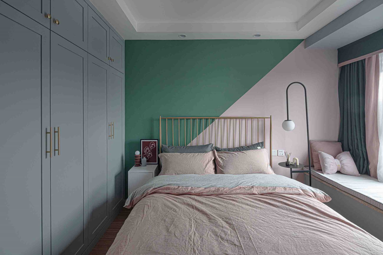 裝修案例現(xiàn)代輕奢風(fēng)格室內(nèi)裝修效果圖-臥室 裝修案例現(xiàn)代輕奢風(fēng)格室內(nèi)裝修效果圖-臥室