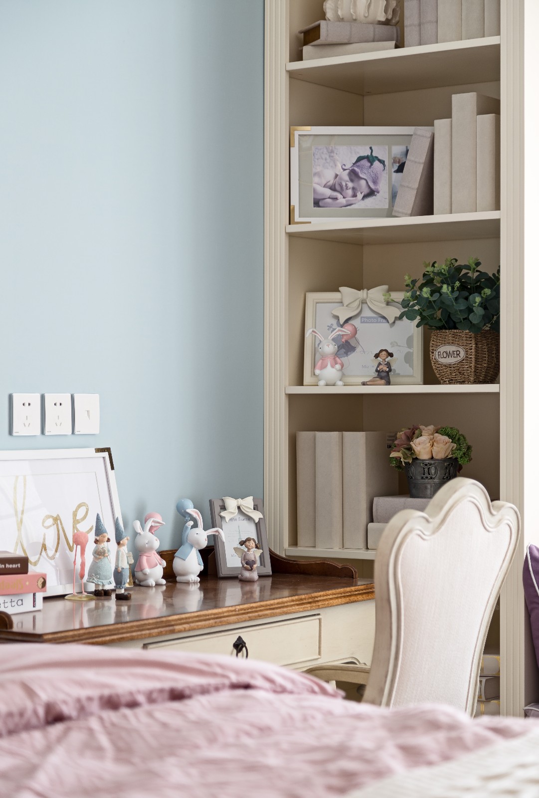 美式風(fēng)格家裝設(shè)計(jì)室內(nèi)裝修效果圖-臥室書桌 美式風(fēng)格家裝設(shè)計(jì)室內(nèi)裝修效果圖-臥室書桌