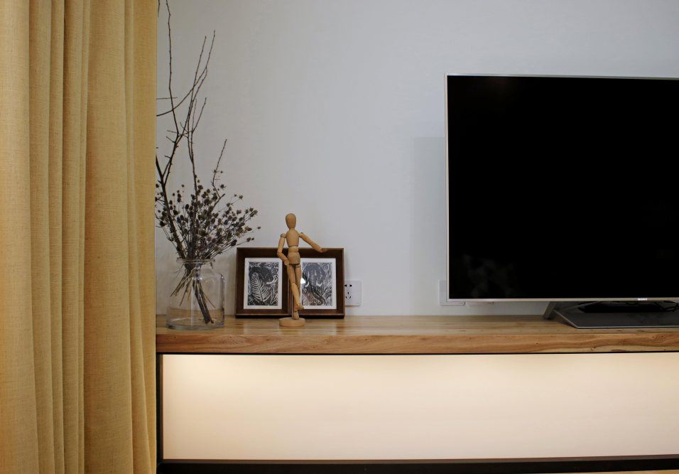 佛山市世茂弘陽綠島湖公館輕奢風(fēng)格三居室裝修案例