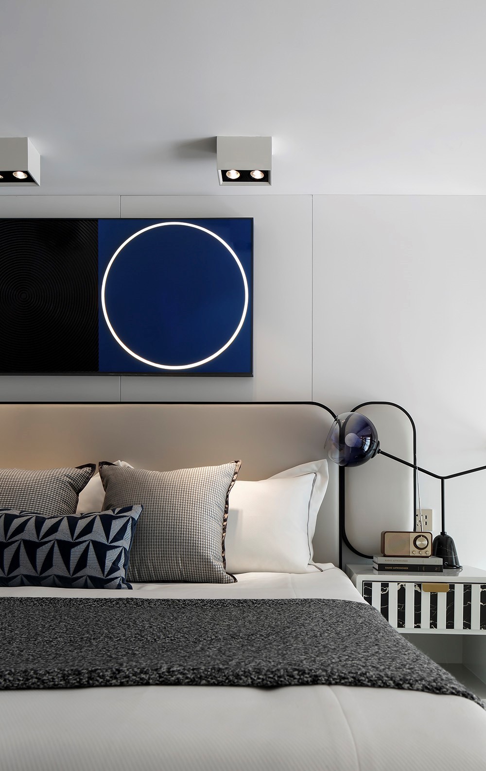 現代前衛(wèi)風格室內家裝案例效果圖-臥室 現代前衛(wèi)風格室內家裝案例效果圖-臥室