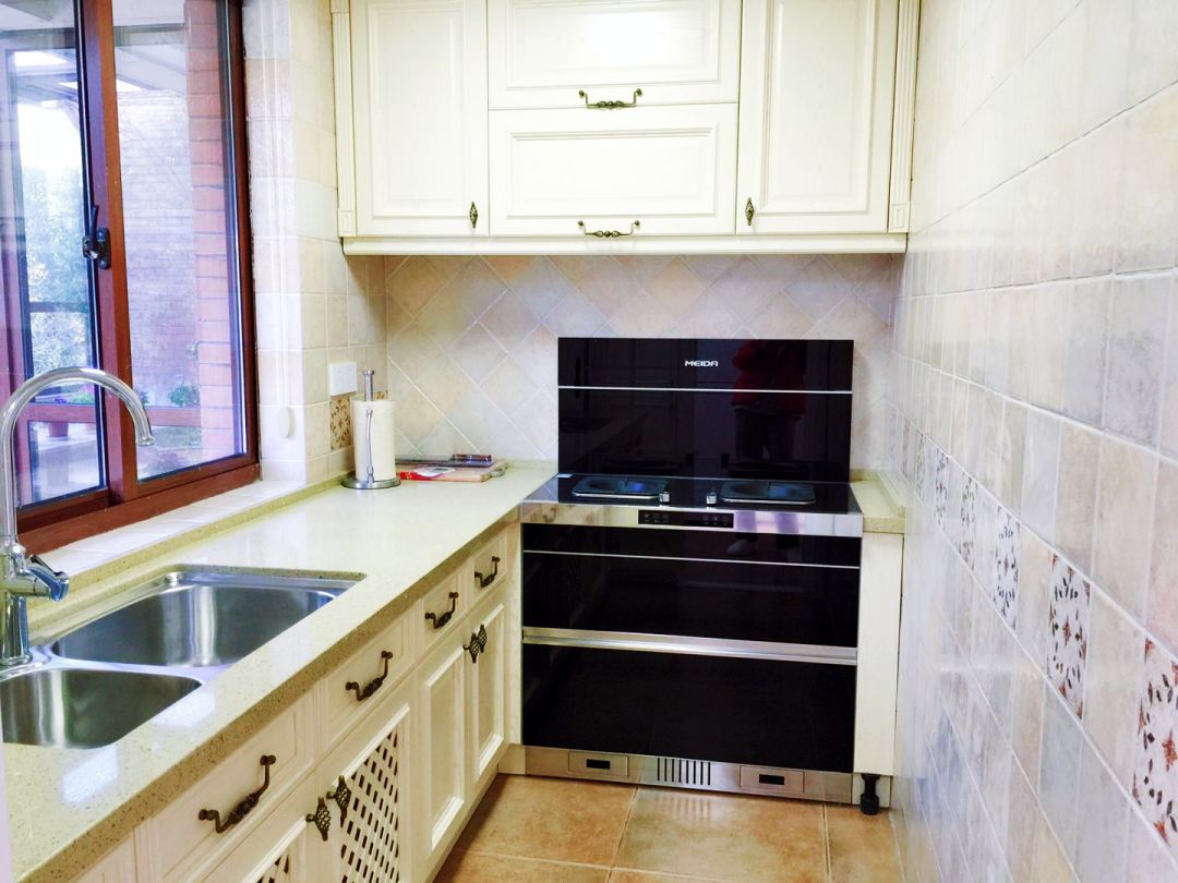 別墅裝修現(xiàn)代美式風(fēng)格-廚房臺(tái)面 別墅裝修現(xiàn)代美式風(fēng)格-廚房臺(tái)面