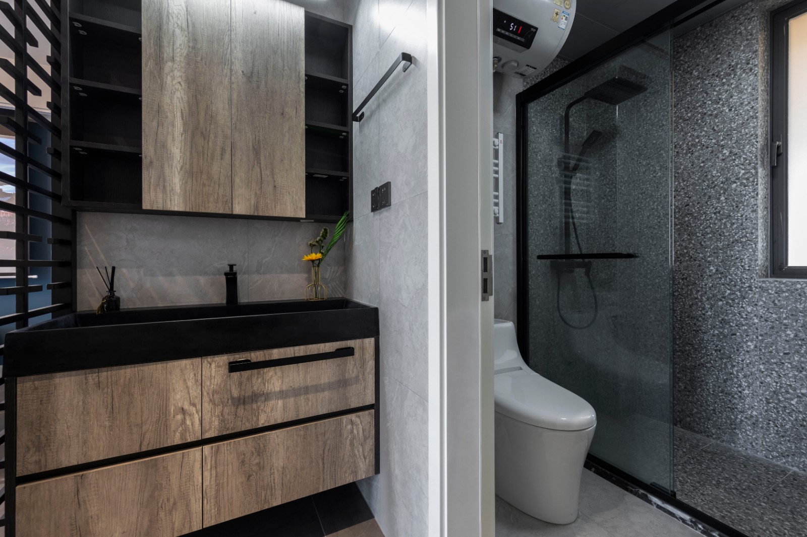 現(xiàn)代輕奢風格靜謐灰室內(nèi)家裝設計-衛(wèi)生間 現(xiàn)代輕奢風格靜謐灰室內(nèi)家裝設計-衛(wèi)生間